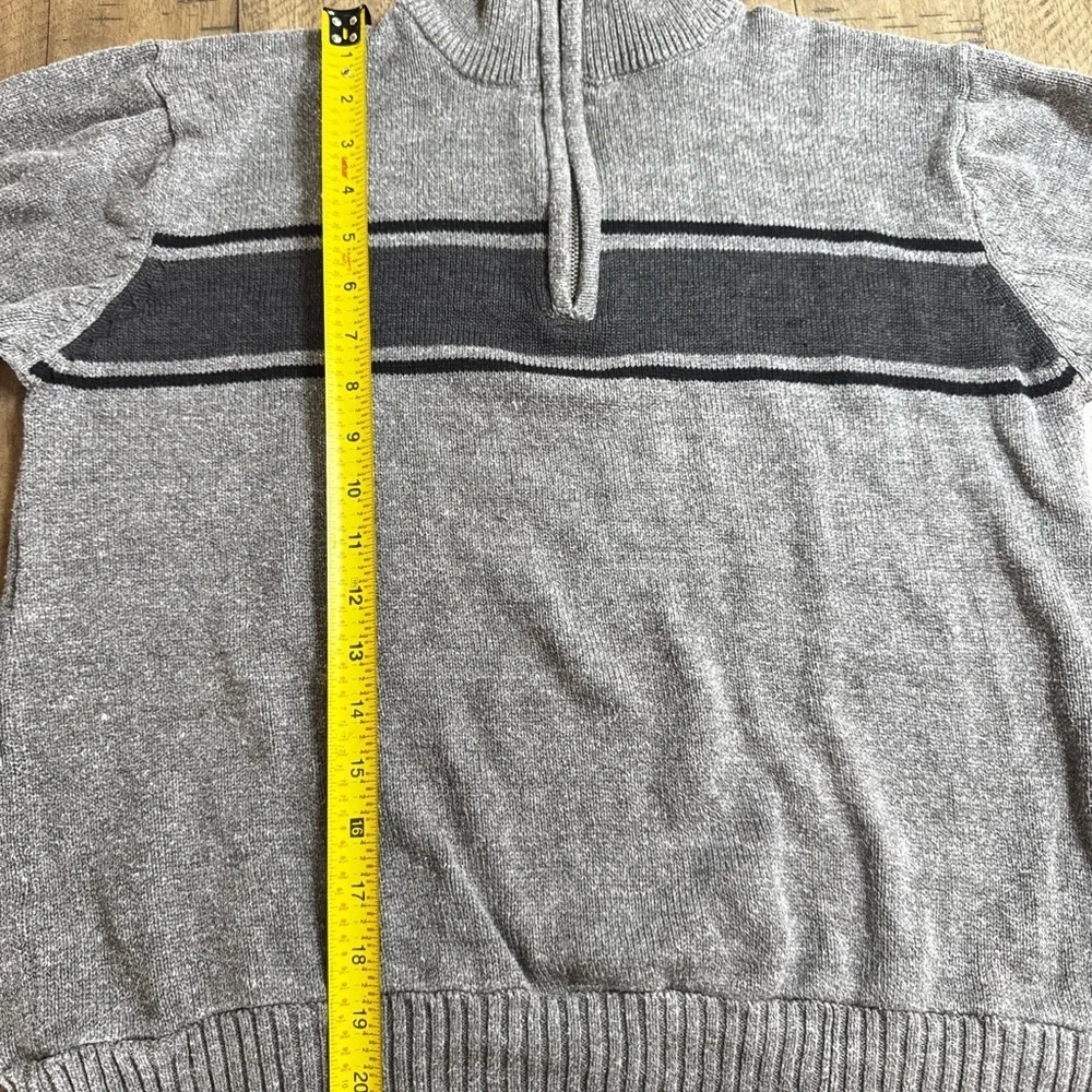 Oscar de la Renta Gray and Black Zip-Up Sweater
